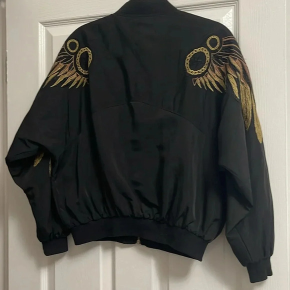 SHEIN XS oversized bomber jacket with embroidered feathers. - Picture 6 of 6